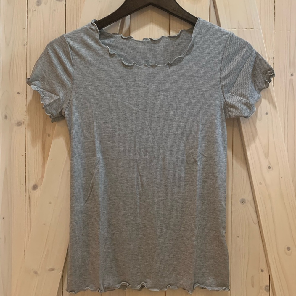 2 Heather Gray Tees: Baby Ribbed Ruffle / Hip-Tied - Picture 3 of 16